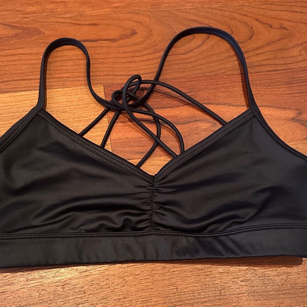 Alo Size Medium Blacm Strappy Sports bra